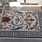 پنل سنگ معرق مستطیلی طرح اسلیمی و حاشیه کلید یونانی